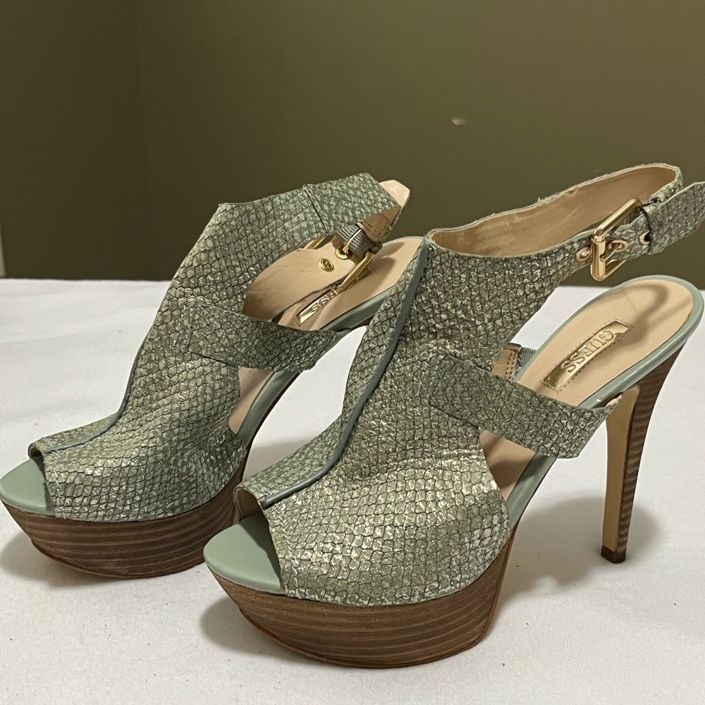 Guess Green Platform Heels.  Size-5 1/2 M.
